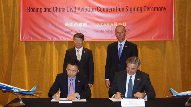 La Chine passe commande pour 300 avions Boeing pendant la visite de Xi Jinping aux Etats-Unis