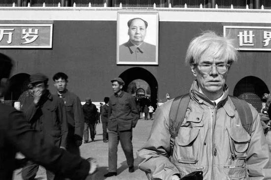 En 1982, Andy Warhol découvrait Beijing