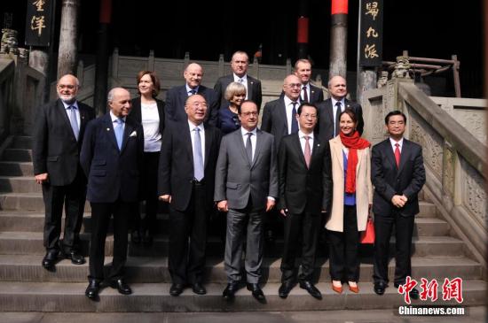 François Hollande en visite en Chine pour préparer la conférence sur le climat de Paris