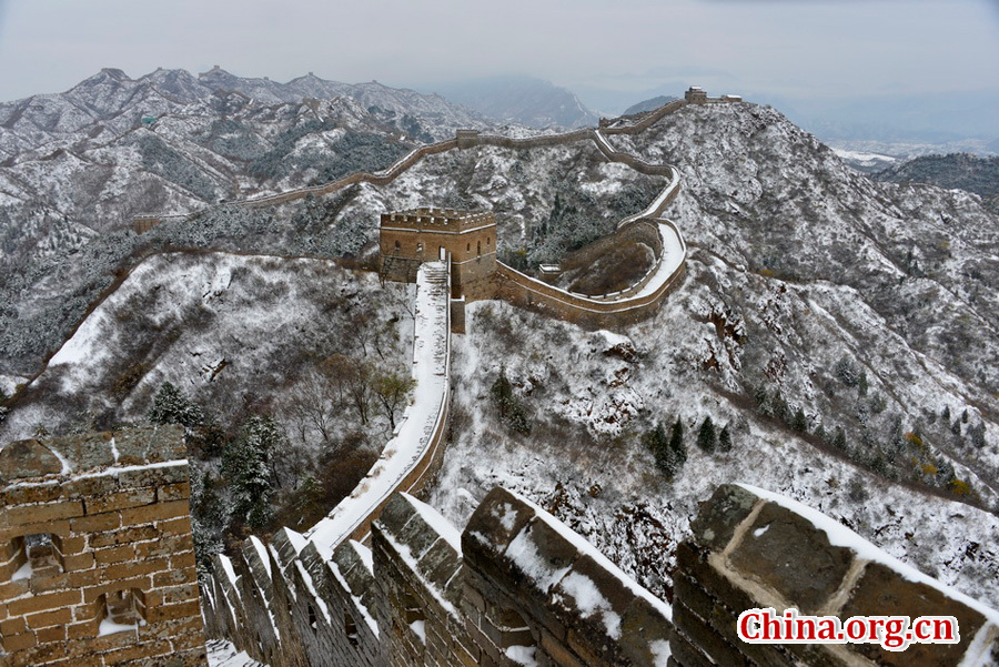 La Grande Muraille de Jinshanling sous la neige