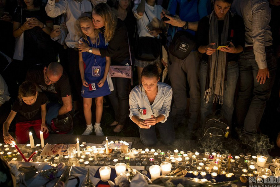 Beijing : une minute de silence pour les victimes de Paris