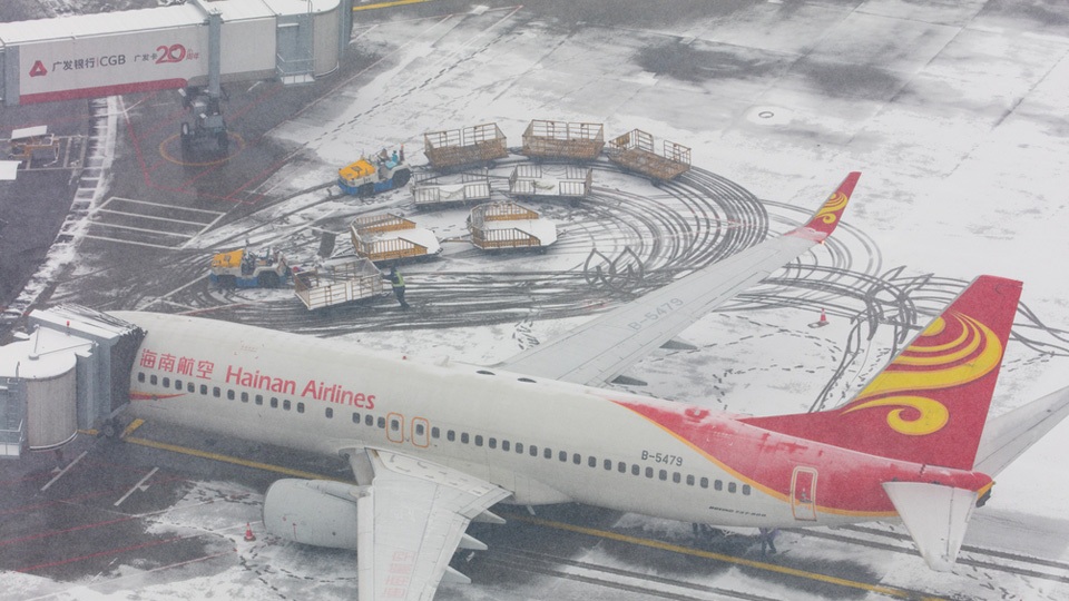Chutes de neige à Beijing : plusieurs vols annulés