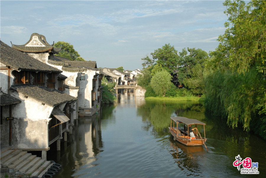 S'enorgueillissant d'une histoire remontant à 1200 ans, Wuzhen est située à environ une heure de Hangzhou, la capitale de la province du Zhejiang, dans l'Est de la Chine.