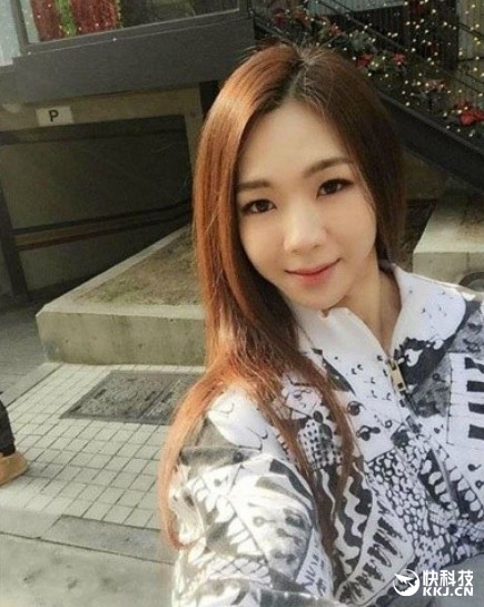 Insolite : la fille avec un visage d'ange et un corps de « monstre » Insolite : la fille avec un visage d'ange et un corps de « monstre »