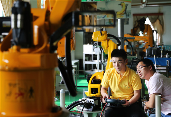 Les usines chinoises en recherche d'employés qualifiés dans la robotique