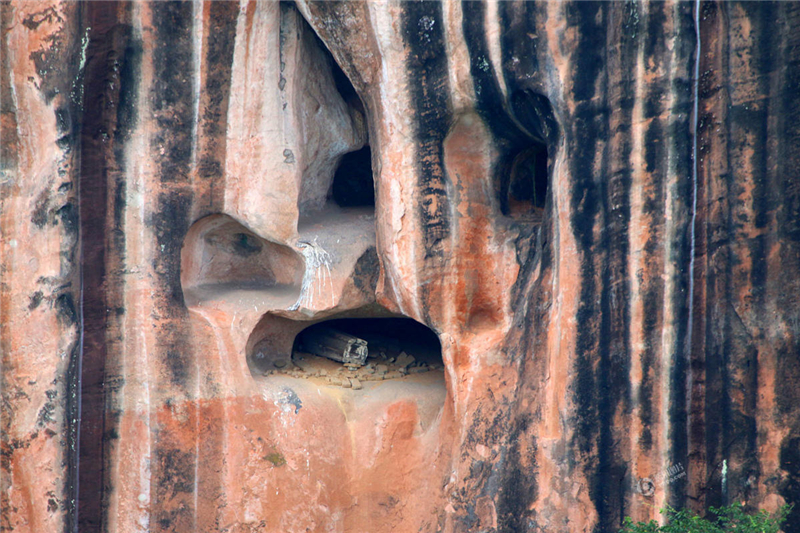 Hunan : découverte de vieux cercueils à Chenzhou