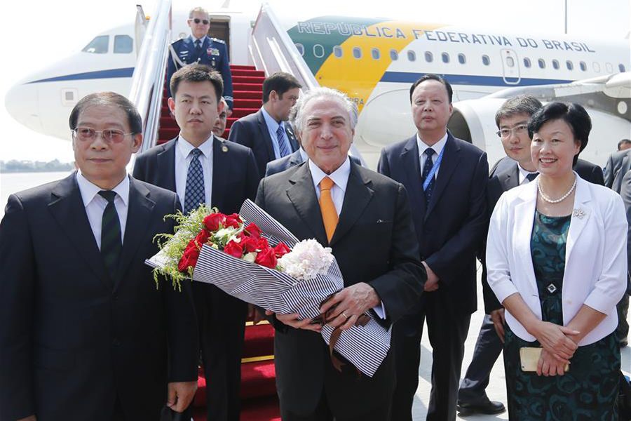 Le Président du Brésil Michel Temer arrive à Hangzhou pour participer au sommet du G20 à Hangzhou, capitale de la province du Zhejiang (Est de la Chine), le 2 septembre 2016. [Photo / Xinhua]