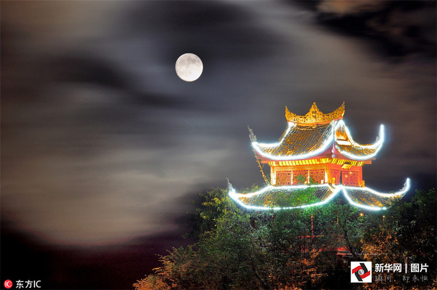 La Pleine Lune Photographiée Dans Toute La Chine Pendant La Fête De La Mi Automne 3966