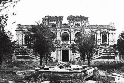 Succès en ligne pour de vieilles photos de l&apos;Ancien Palais d&apos;Eté