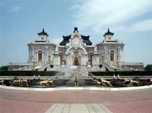 Succès en ligne pour de vieilles photos de l&apos;Ancien Palais d&apos;Eté