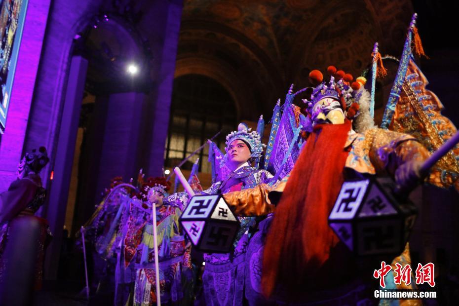 Quand l'opéra de Pékin rencontre le Rock'n Roll