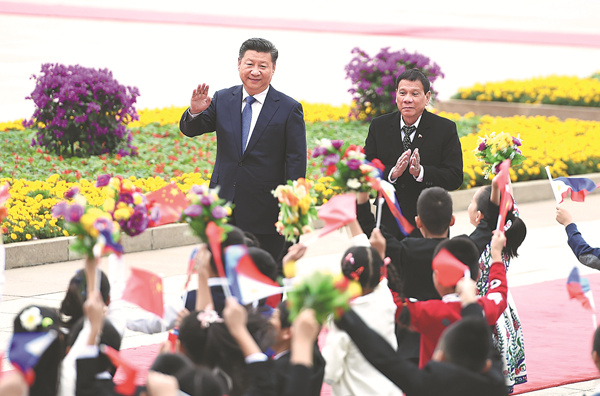 Xi Jinping et Rodrigo Duterte célèbrent l'amitié sino-philippine renouvelée