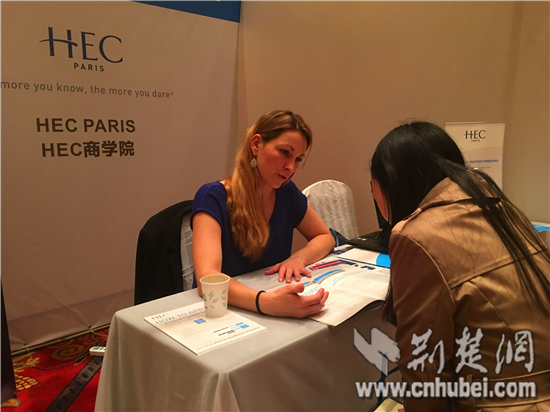 Wuhan : 30 établissements d&apos;enseignement supérieur français participent au salon de l&apos;éducation