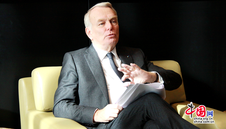 Jean-Marc Ayrault rassure les touristes chinois sur la sécurité à Beijing