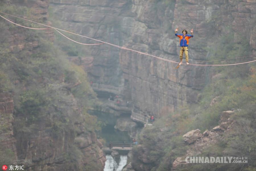 Slackline : record du monde de Théo Sanson avec 100 mètres en 6,01 minutes