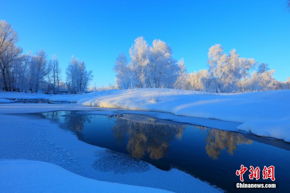 En images : les merveilles de la glace dans le Xinjiang