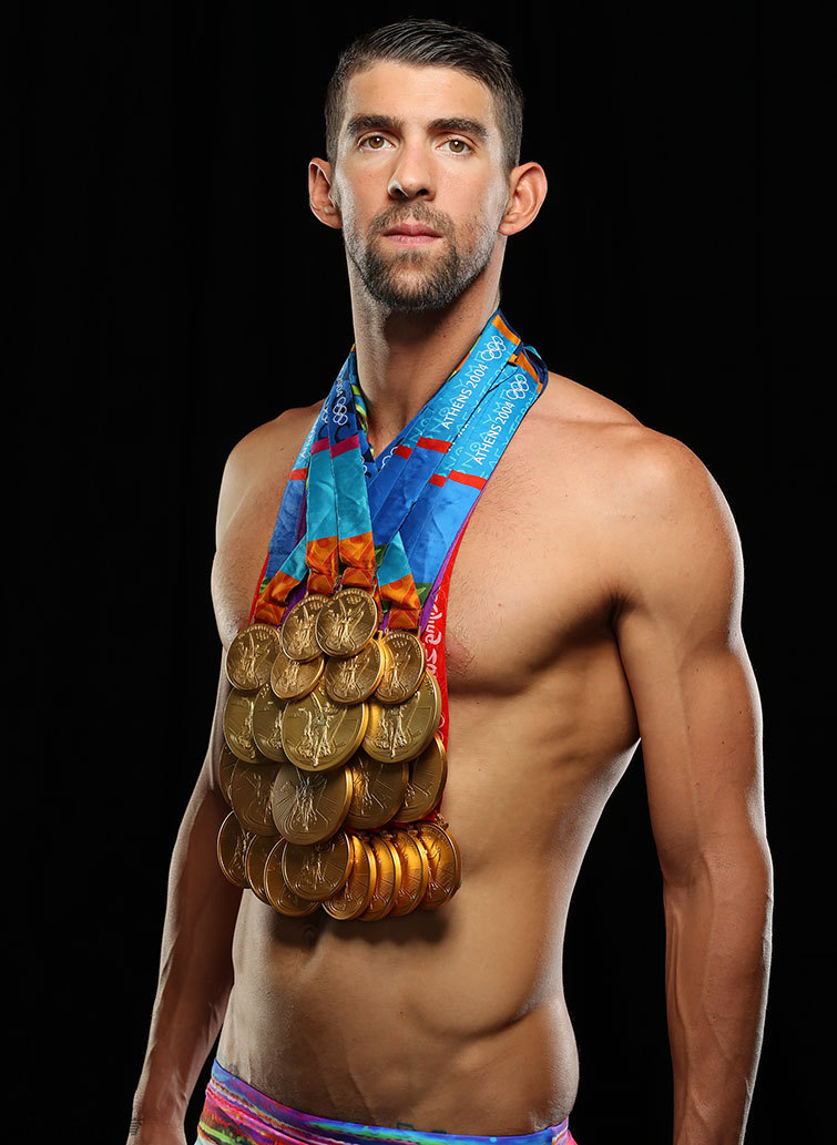 Michael Phelps pose pour Sports Illustrated avec ses 28 médailles