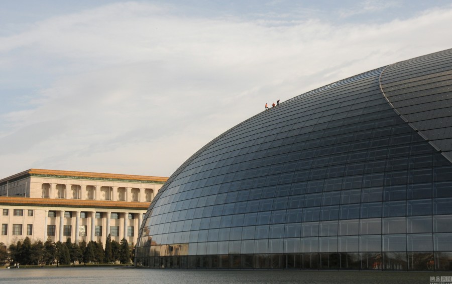 Beijing : le Centre des arts de la scène se prépare pour accueillir les deux sessions