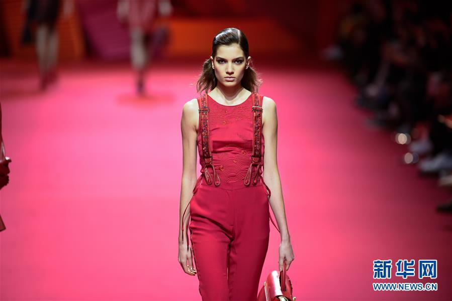 Shiatzy Chen dévoile sa nouvelle collection à Paris