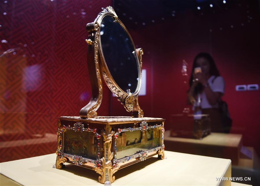 Exposition d&apos;œuvres d&apos;art étrangères du Musée du Palais de Beijing à Xiamen