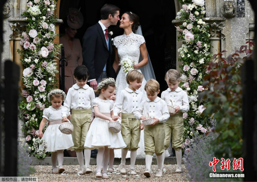 Mariage de Pippa Middleton : Kate en rose, George et Charlotte en blanc