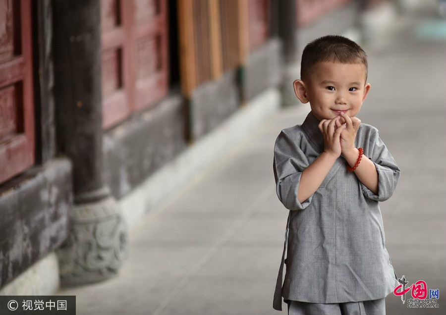 Photos : des petits « moines » très mignons dans le temps Daci à Chengdu