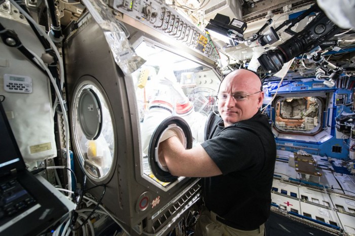 SpaceX Dragon rapporte sur terre la première expérience chinoise faite sur l'ISS SpaceX Dragon rapporte sur terre la première expérience chinoise faite sur l'ISS