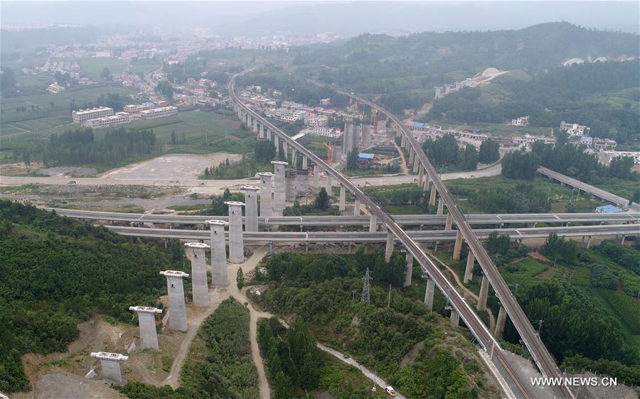 Ouverture prévue d&apos;une voie ferrée reliant 7 provinces et régions de Chine en 2020