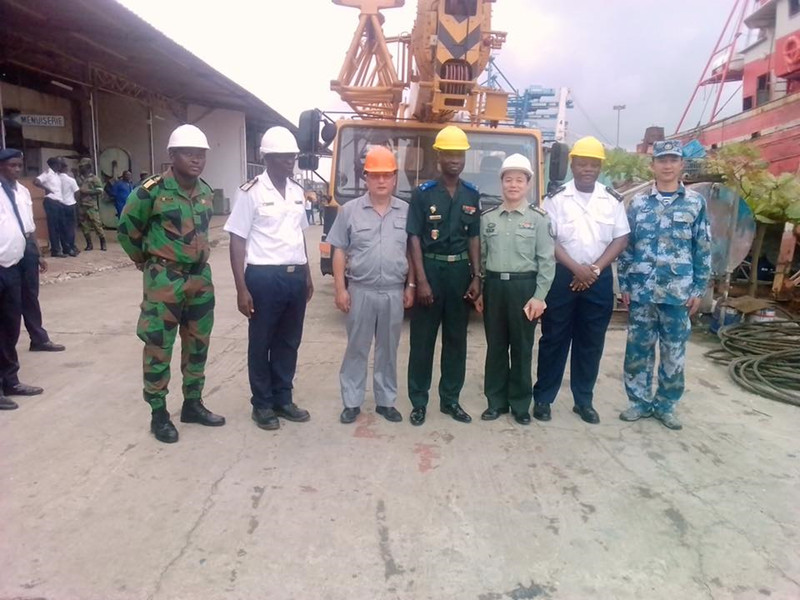 La Chine équipe la marine ivoirienne d’un navire militaire pour lutter contre la piraterie
