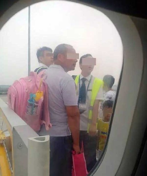 Un « passager clandestin » retarde un vol à Shanghai