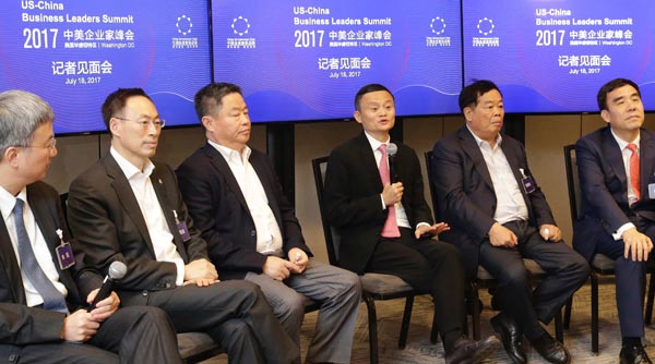 Jack Ma appelle les chefs d'entreprise américains à résoudre les problèmes commerciaux