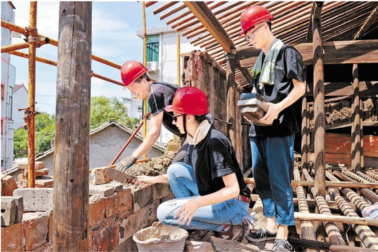 Zhejiang : des bénévoles français participent à la rénovation du patrimoine chinois