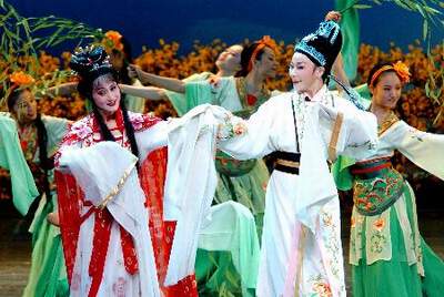 2 Opern, Dream, Mansions, Butterfly, Lover, Liebesgeschichte, Leben, Theater, M?dchen, Frauen, Gesang, Tanz, Schauspiel 2 Opern, Dream, Mansions, Butterfly, Lover, Liebesgeschichte, Leben, Theater, M?dchen, Frauen, Gesang, Tanz, Schauspiel