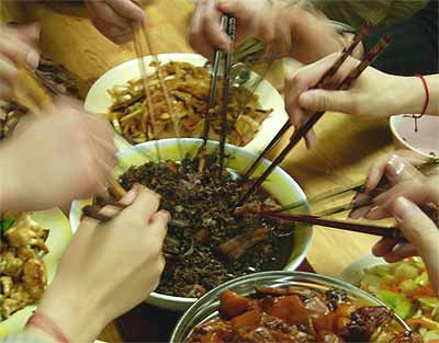 1 Ess-St?bchen ,China,Essen,T?pfen,Hitze,Esser,Mund,Heizmaterial ,Messer,St?bchen,Konfuzius,Tisch,kuai-zi ,Freunde,Vietnam,Korea ,Japan