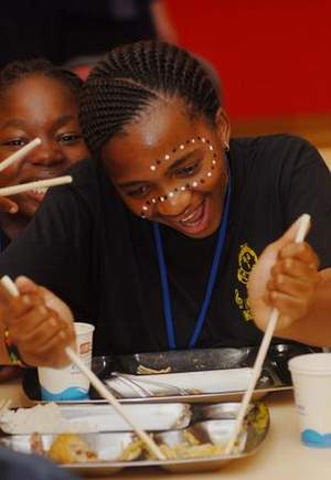 7 Ess-St?bchen ,China,Essen,T?pfen,Hitze,Esser,Mund,Heizmaterial ,Messer,St?bchen,Konfuzius,Tisch,kuai-zi ,Freunde,Vietnam,Korea ,Japan