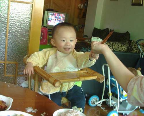 17 Ess-St?bchen ,China,Essen,T?pfen,Hitze,Esser,Mund,Heizmaterial ,Messer,St?bchen,Konfuzius,Tisch,kuai-zi ,Freunde,Vietnam,Korea ,Japan