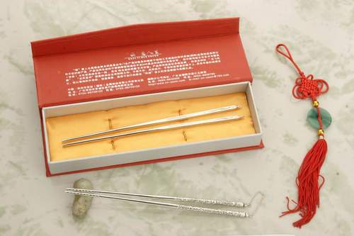 18 Ess-St?bchen ,China,Essen,T?pfen,Hitze,Esser,Mund,Heizmaterial ,Messer,St?bchen,Konfuzius,Tisch,kuai-zi ,Freunde,Vietnam,Korea ,Japan