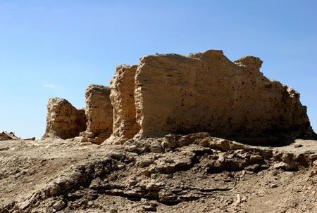 1 Klimawandel ,Grabr?ubern,Touristen,Zerst?rung der überreste,K?nigreichs Loulan (Kroraina),Niemandsland,Lop Nur ,Kulturerbe,Keramikscherben ,Bermuda Triangel