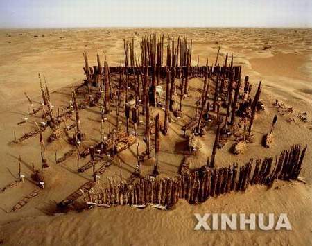 4 Klimawandel ,Grabr?ubern,Touristen,Zerst?rung der überreste,K?nigreichs Loulan (Kroraina),Niemandsland,Lop Nur ,Kulturerbe,Keramikscherben ,Bermuda Triangel