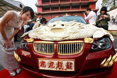 Guangdong,kanton, Elfenbeinmotiven,BMW ,Luxus,Elfenbeinmotiven,Diamanten,Rubinen,Asienspiele,2010,Auto,Kunstwerk 4