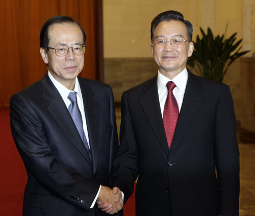 Der chinesische Ministerpr?sident Wen Jiabao hat am Freitag seinen japanischen Amtskollegen Yasuo Fukuda zu einem offiziellen Gespr?ch empfangen.