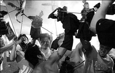 1 Finger, Handfl?chen ,Leben, Puppe ,Mann ,traditionelle chinesische Handpuppenspiel ,Techniken wie Schnitzerei, Malerei und Stickerei ,Volksmusik,Kultur, Geschichte und Stickkunst,Lebensunterhalt,Taiwan,Langen Marsch,Soldat