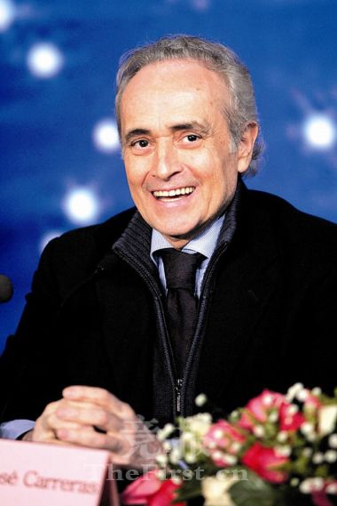 5 spanische, Tenor Jose Carreras,Peking ,Konzert,Drei Gro?en Ten?re,Pressekonferenz,Solokonzert,National Grand Theater ,Carreras, Luciano Pavarotti und Placido Domingo ,die Olympischen Spiele 2008 ,Tod , Verlust,Euro