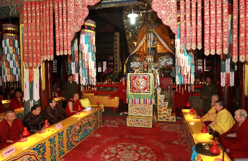 1 Panchen Lama Erdeni Qoigyi Gyibo,Lama-Tempel ,Beijing,buddhistisches Ritual ,Gedenken, Erdbebenopfer ,Katastrophengebieten,tibetisch,Buddhas ,M?nche,Ritual