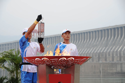 Fackellauf ,Olympischen Spiele ,Yichang,Schweigeminute ,Katastrophengebieten 7