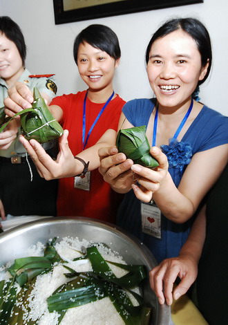 4 Drachenboot,Drachenboot-Fest ,Kinder,West Lake, Soldat ,Brauch,Reiskl??e,Fleisch, Erdnüssen, Eigelb ,Erdbebenopfer,M?dchen,Chinesen,Shanghai