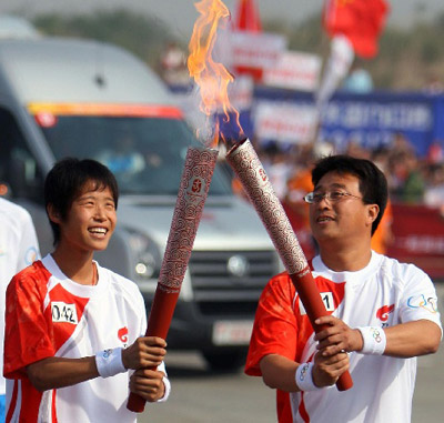 Das olympische Feuer wurde am Mittwoch erfolgreich durch die Stadt Yuncheng in der Provinz Shanxi getragen.