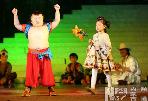 2 Kinderchor,Inneren Mongolei,Hong Kong ,Konzerte,Taipei,Web-Hit,Familienballade,CCTV,Album, Traditionelle Kultur