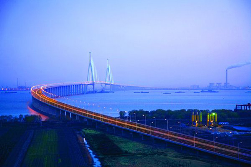 2 Brücke,Spannkabel-Brücke,Yangtze, Jangtse,Schnellstra?e,Maximalgeschwindigkeiten,Reisedauer, weltgr??ten ,Brückenturm 2 Brücke,Spannkabel-Brücke,Yangtze, Jangtse,Schnellstra?e,Maximalgeschwindigkeiten,Reisedauer, weltgr??ten ,Brückenturm