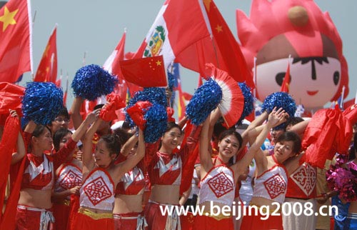 Olympischer Fackellauf in Qingdao erfolgreich beendet